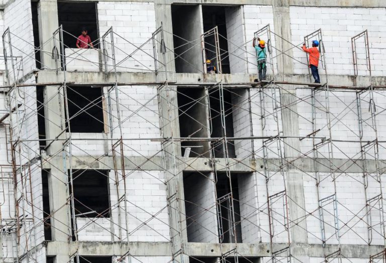 PRODUÇÃO NA CONSTRUÇÃO ABRANDA EM DEZEMBRO – INE