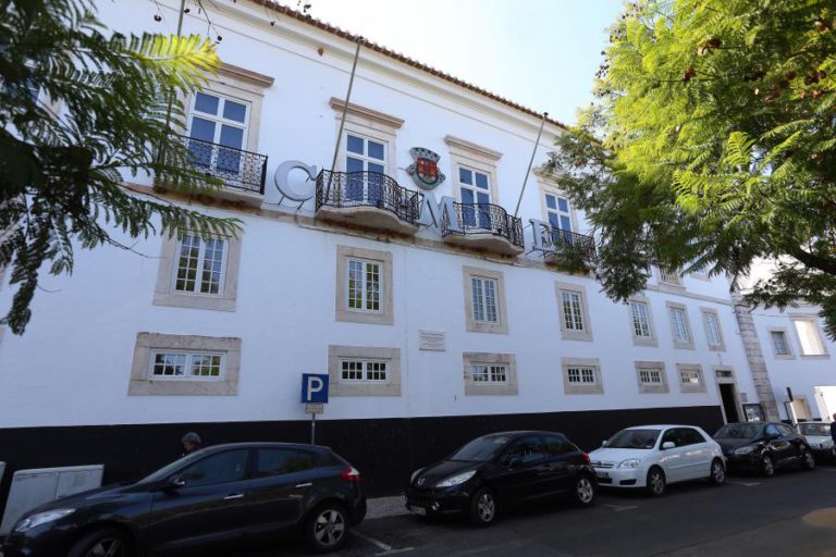 PRESIDENTE DA CÂMARA DE ESTREMOZ DEIXOU HOJE CARGO APÓS PERDA DE MANDATO