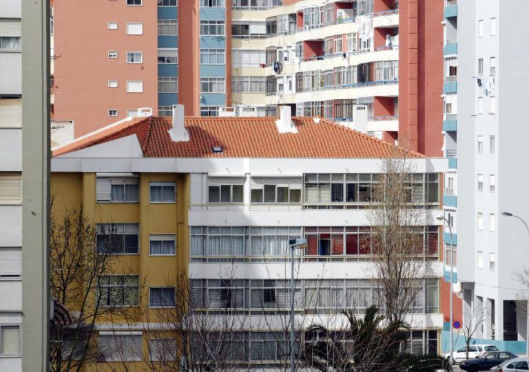 NOVO CRÉDITO À HABITAÇÃO SOBE PELO 3.º MÊS CONSECUTIVO PARA 903 ME