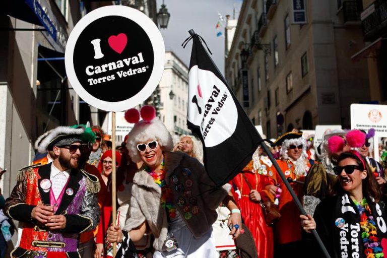 CARNAVAL DE TORRES VEDRAS À ESPERA DE 400 MIL VISITANTES