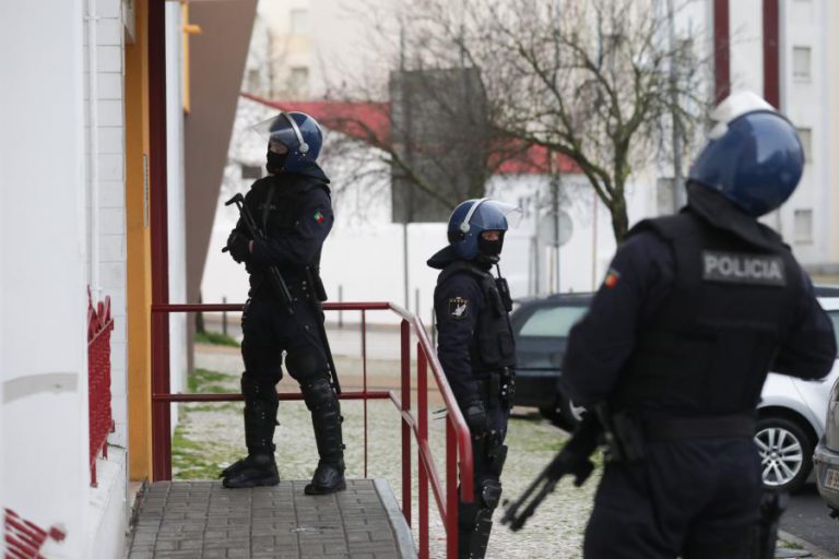 ONZE POLÍCIAS JULGADOS POR AGRESSÃO A ADEPTO DO BOAVISTA EM GUIMARÃES