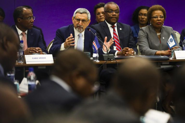 PR DE CABO VERDE RECOMENDA DEFINIÇÃO DE “REGRAS CLARAS” PARA A ESCRITA DO CRIOULO