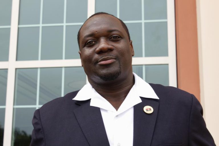 DAR A CONHECER JONAS SAVIMBI É MAIS UM CONTRIBUTO PARA A HISTÓRIA DE ANGOLA — FILHO