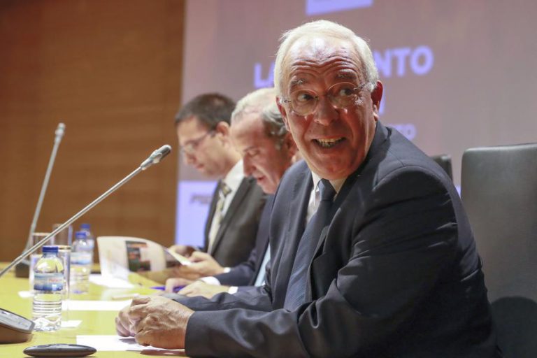 PSD VAI TER “PROGRAMA AO CENTRO” QUE SIRVA PARTIDO E NÃO SÓ “LÍDER A OU B”