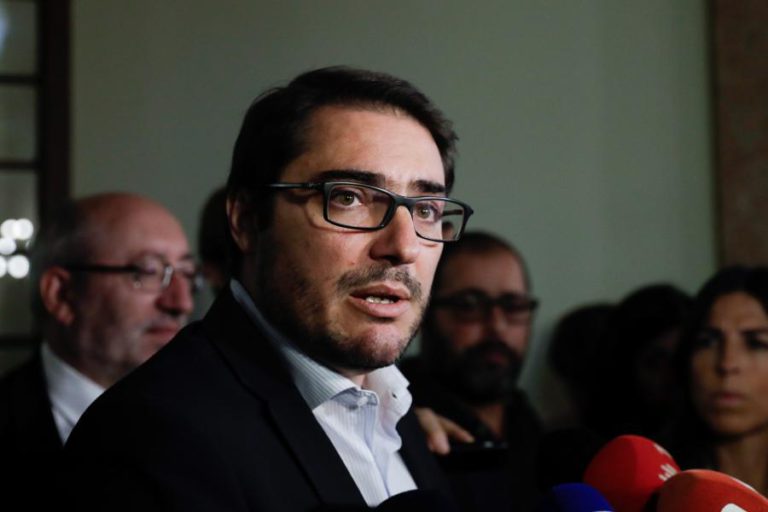 PCP INTERPELA GOVERNO SOBRE SAÚDE E DEFENDE REQUISIÇÃO CIVIL DE PRIVADOS