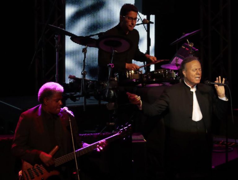 JULIO IGLESIAS ATUA A 29 DE JUNHO EM LISBOA
