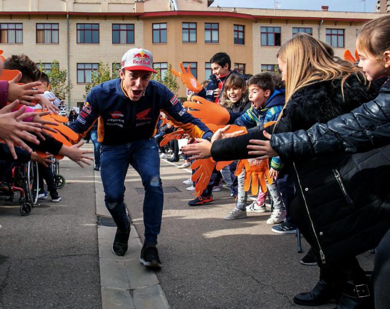 MARC MÁRQUEZ VOLTA A PILOTAR UMA MOTA APÓS OPERAÇÃO AO OMBRO EM DEZEMBRO DE 2018