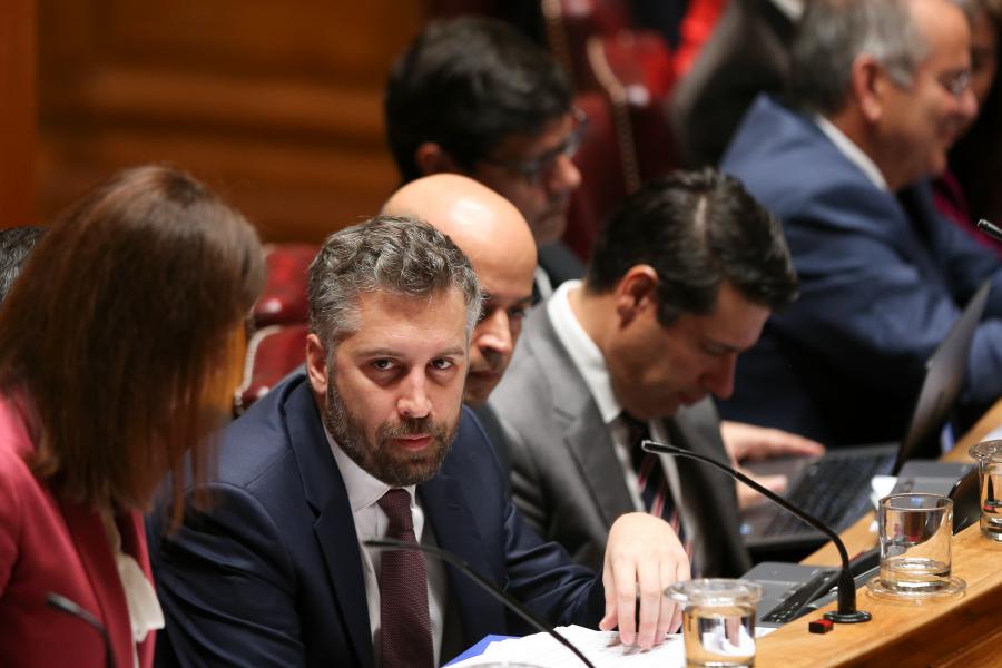 NOVOS MINISTROS E SECRETÁRIOS DE ESTADO TOMAM POSSE NA SEGUNDAFEIRA ÀS