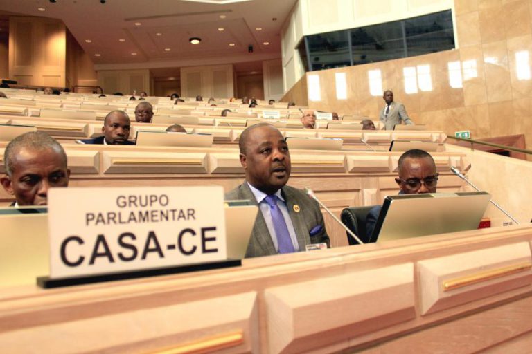 OITO DOS 16 DEPUTADOS DA COLIGAÇÃO ANGOLANA CASA-CE PASSAM A INDEPENDENTES