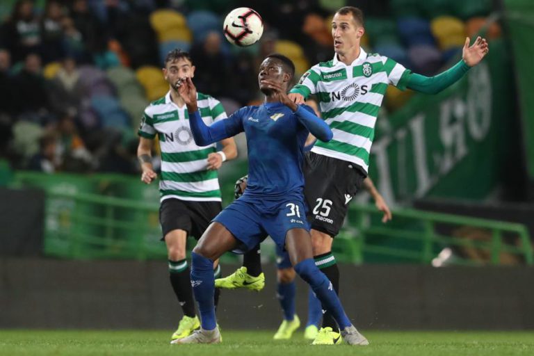 FC PORTO CONFIRMA MAMADOU LOUM COMO REFORÇO