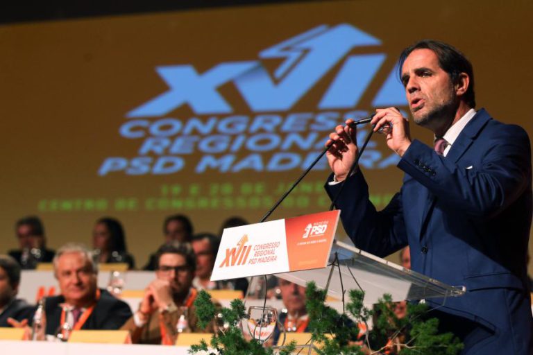 MIGUEL ALBUQUERQUE DIZ QUE POPULAÇÃO TEM DE ESCOLHER ENTRE QUEM FAZ E QUEM PROMETE E NÃO FAZ