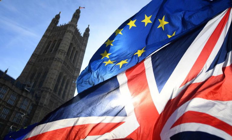 THERESA MAY DETERMINADA A CUMPRIR SAÍDA SEM PROLONGAMENTO DE PRAZO DA UE