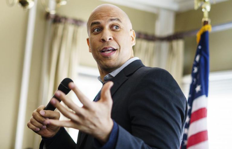 SENADOR DEMOCRATA CORY BOOKER APRESENTOU CANDIDATURA ÀS PRESIDENCIAIS DOS EUA
