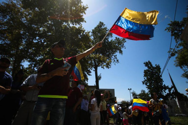 ONG DIZ QUE HÁ 966 PRESOS POLÍTICOS NA VENEZUELA, O NÚMERO MAIS ALTO DA HISTÓRIA