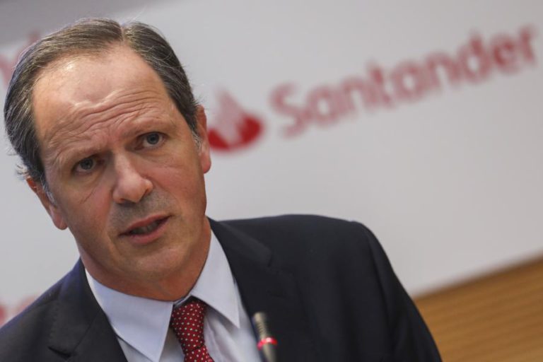 SANTANDER TOTTA VENDE 1.000 ME EM CRÉDITO MALPARADO EM 2018