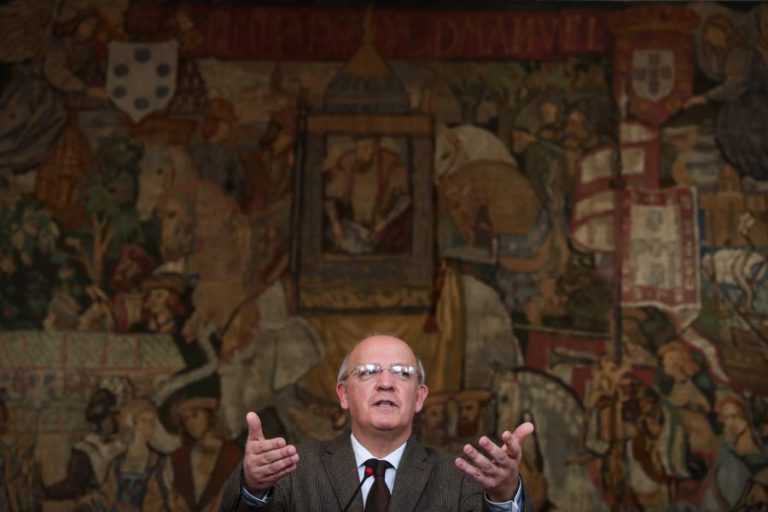 PORTUGAL LAMENTA POSTURA DE MADURO DE NEGAR AJUDA INTERNACIONAL