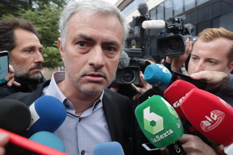 SAÍDA DE JOSÉ MOURINHO CUSTOU 22,2 MILHÕES DE EUROS AO MANCHESTER UNITED