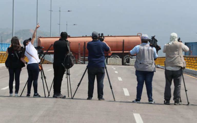 REPÓRTERES SEM FRONTEIRAS DIZEM QUE MADURO ESTÁ DETERMINADO EM CALAR A IMPRENSA