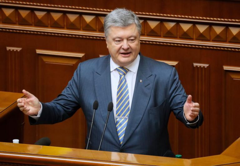 UCRÂNIA TEM DE ADERIR À UE E NATO PARA EVITAR EXPANSIONISMO RUSSO, DIZ POROSHENKO