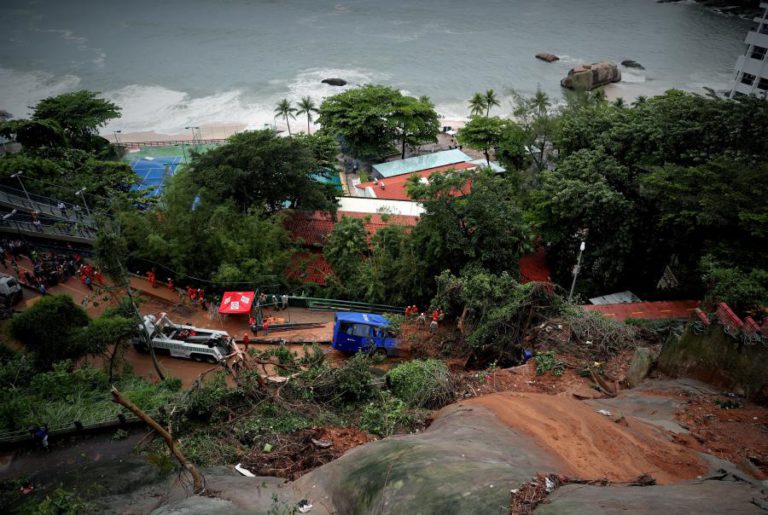 SOBE PARA CINCO NÚMERO DE MORTOS EM TEMPORAL NO RIO DE JANEIRO