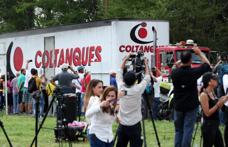 VENEZUELA: OPOSIÇÃO SAI À RUA PARA EXIGIR ENTRADA DE AJUDA HUMANITÁRIA