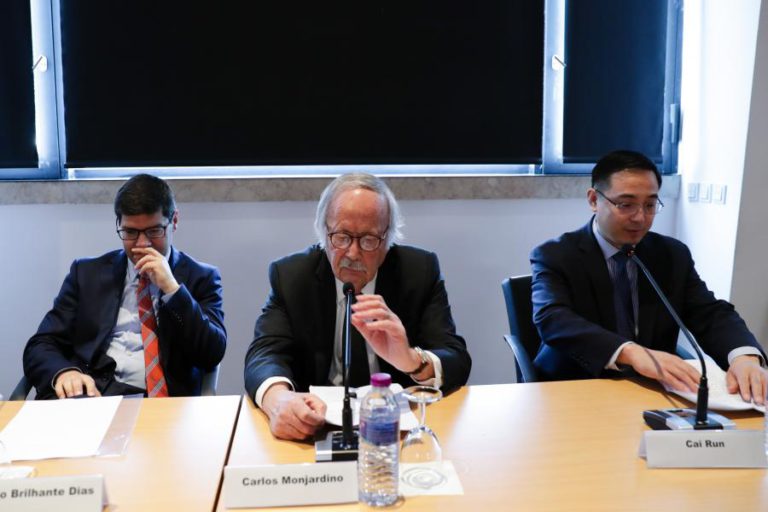 INVESTIMENTO CHINÊS EM PORTUGAL DEVERÁ SER REFORÇADO NOS PRÓXIMOS ANOS, DIZ EMBAIXADOR