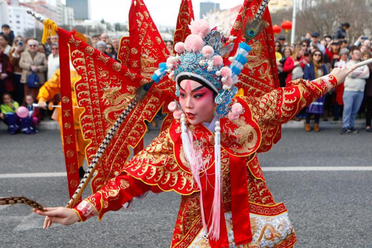 MAIS DE DUAS MIL PESSOAS PARTICIPAM NA COMEMORAÇÃO DO ANO NOVO CHINÊS EM LISBOA
