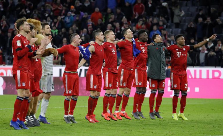 BAYERN MUNIQUE VENCE E APROVEITA DESLIZE DO BORUSSIA DORTMUND