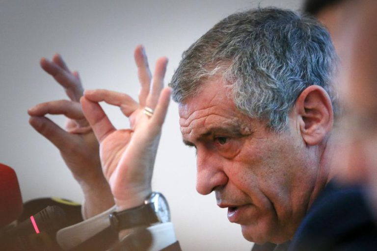 FERNANDO SANTOS COLOCA EUSÉBIO E RONALDO NO MELHOR ATAQUE DE PORTUGAL