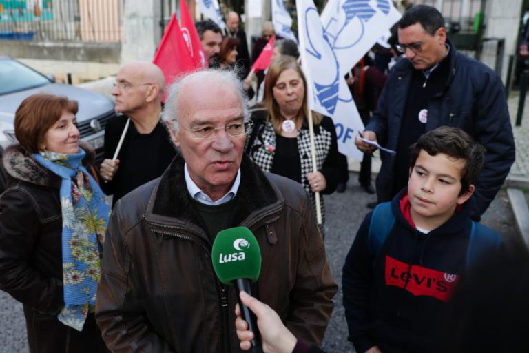 ADESÃO ELEVADA À GREVE NOS HOSPITAIS, ESCOLAS E RECOLHA DE LIXO, SEGUNDO A CGTP
