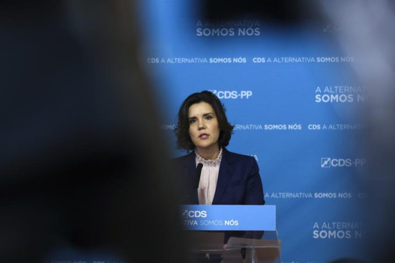 CRISTAS QUER LIBERTAR PAÍS “DAS AMARRAS DO SOCIALISMO”, SE POSSÍVEL JÁ EM 2019