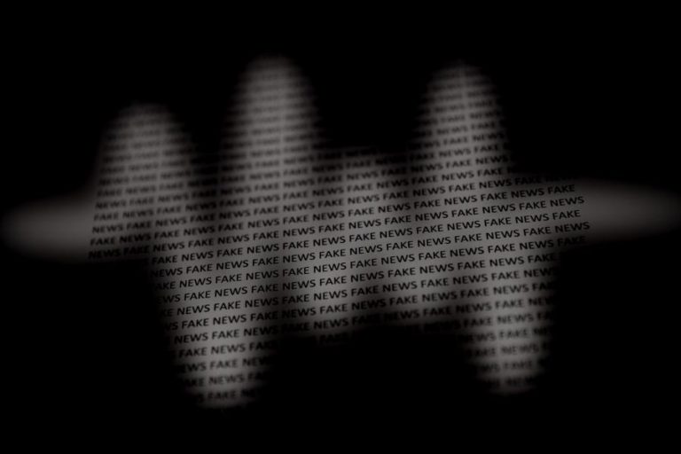 VIAGEM AO MUNDO CLANDESTINO DOS “SITES” EM PORTUGUÊS ASSOCIADOS ÀS ‘FAKE NEWS’