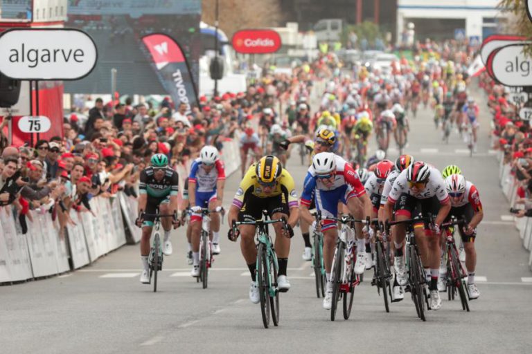 VOLTA AO ALGARVE: MALHÃO TESTA LIDERANÇA DE TADEJ POGACAR NO ÚLTIMO DIA
