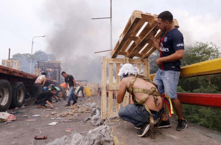 COLÔMBIA ANUNCIA QUE VAI RETIRAR RAPIDAMENTE OS SEUS DIPLOMATAS DA VENEZUELA