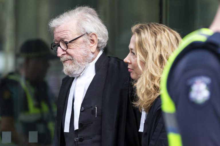 CARDEAL AUSTRALIANO CONDENADO POR PEDOFILIA CONHECE SENTENÇA NA QUARTA-FEIRA