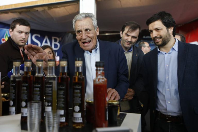 JERÓNIMO AVISA GOVERNO QUE “NÃO BASTA SENTAR-SE À MESA” COM OS PROFESSORES