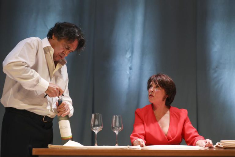 HÁ “UM OUTRO FIM PARA A MENINA JÚLIA” NO PALCO DO TEATRO D. MARIA II