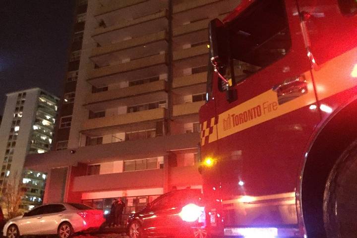 INCÊNDIO LEVA À EVACUAÇÃO PARCIAL DE UM PRÉDIO EM BRAMPTON