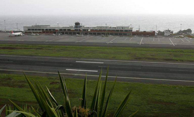 SETE VOOS JÁ DIVERGIRAM DEVIDO AO VENTO FORTE NO AEROPORTO DA MADEIRA
