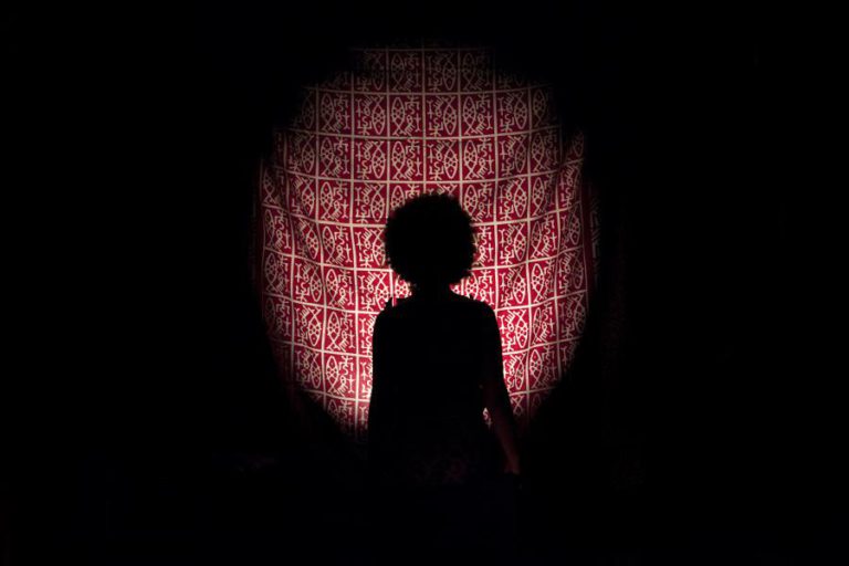 RÁDIO NACIONAL DE ANGOLA COM “MINUTO DE SILÊNCIO” PELO “NÃO À VIOLÊNCIA CONTRA A MULHER”