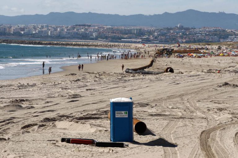 REFORÇO DE AREIA NAS PRAIAS DA COSTA DE CAPARICA VAI CUSTAR 6,3 MILHÕES DE EUROS