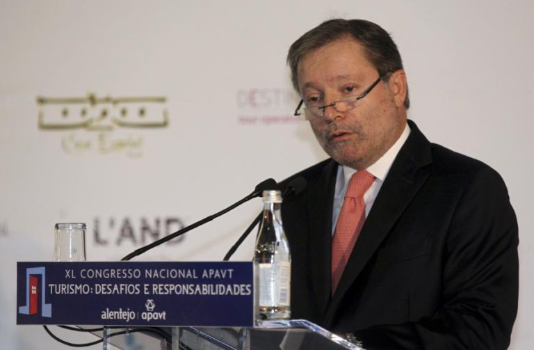 DISTÂNCIA E DESCONHECIMENTO AINDA AFASTAM TURISTAS PORTUGUESES DE MACAU — APAVT