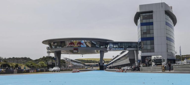 INCÊNDIO DESTRÓI 23 MOTOS ELÉTRICAS NO CIRCUITO DE JEREZ DE LA FRONTERA