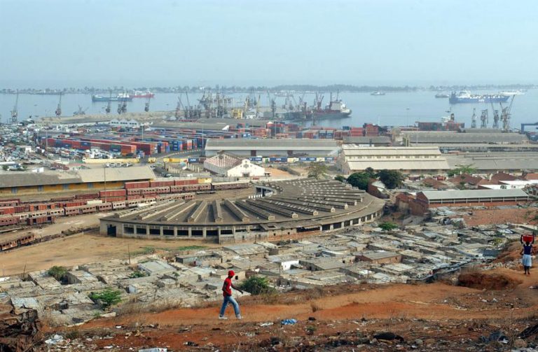 ANGOLA CONTA COM MAIS 100 MIL DESEMPREGADOS DESDE 2014