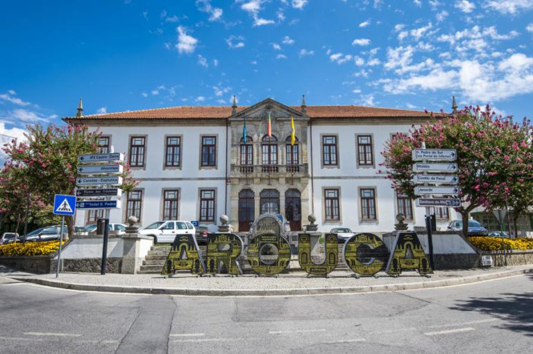 PJ REALIZOU BUSCAS NA CÂMARA E GEOPARQUE DE AROUCA RELACIONADAS COM TURISMO DO NORTE