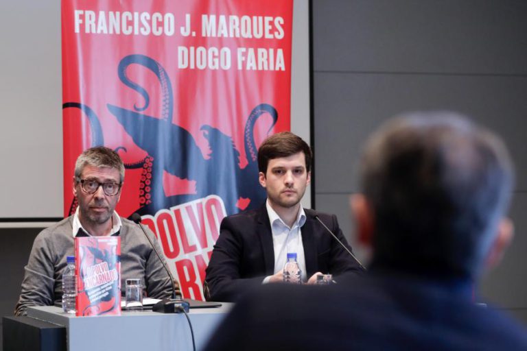 COAUTOR DE O POLVO ENCARNADO DIZ SÓ ELE E FRANCISCO J. MARQUES ACEDIAM A E-MAILS DO BENFICA