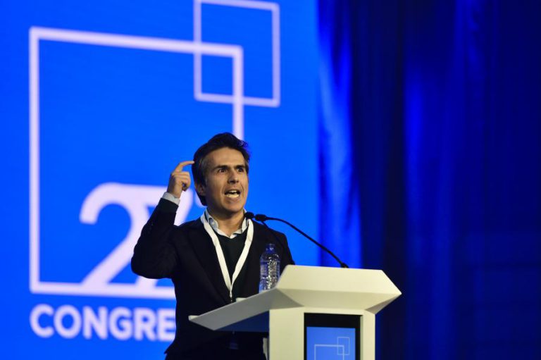 ADOLFO MESQUITA NUNES DEMITE-SE DE VICE-PRESIDENTE DO CDS-PP