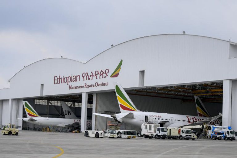 AVIÃO DA ETHIOPIAN AIRLINES CAI COM MAIS DE 150 PESSOAS A BORDO