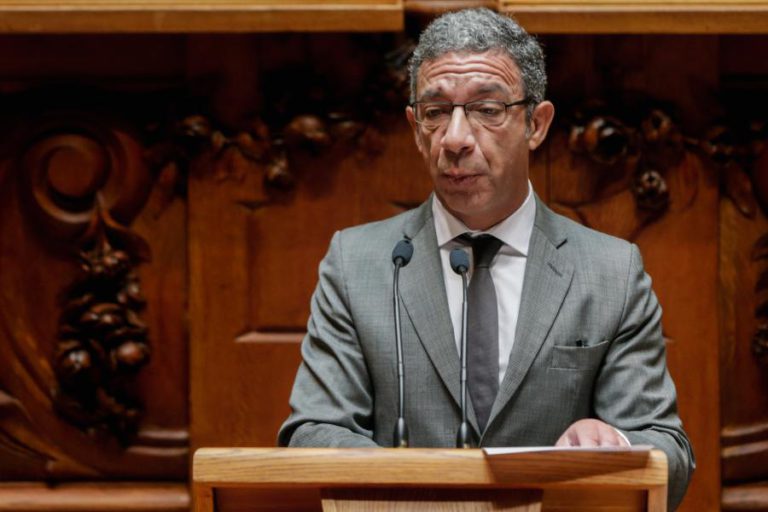 PSD NÃO SE OPÕE A COMISSÃO DE INQUÉRITO SOBRE NOVO BANCO SE OUTRO PARTIDO A PROPUSER