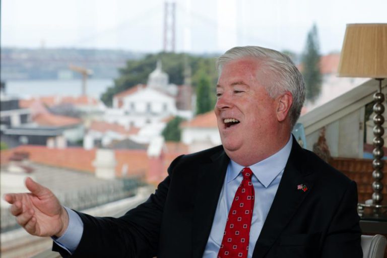 EMBAIXADOR DOS EUA DIZ QUE CHINA NÃO CONTROLARÁ ATIVOS DA EDP NO PAÍS